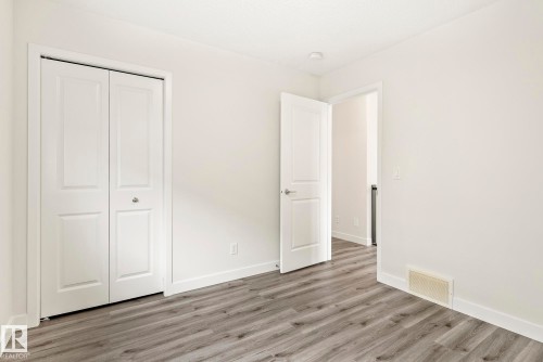 5404 22 Avenue, Edmonton, AB - Indoor Photo Showing Other Room