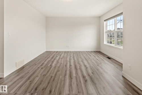 5404 22 Avenue, Edmonton, AB - Indoor Photo Showing Other Room
