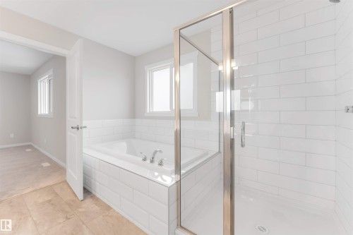 17839 7 St, Edmonton, AB - Indoor Photo Showing Bathroom