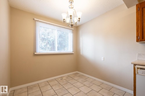 Edmonton, AB - Indoor