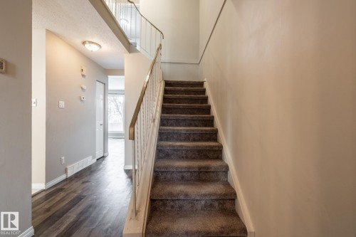 Edmonton, AB - Indoor Photo Showing Other Room