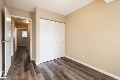 Edmonton, AB - Indoor Photo Showing Other Room