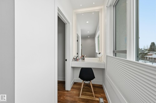 44B Valleyview Crescent, Edmonton, AB 