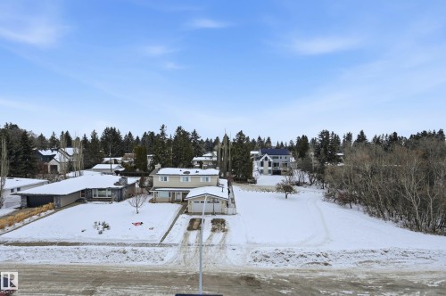 44B Valleyview Crescent, Edmonton, AB 