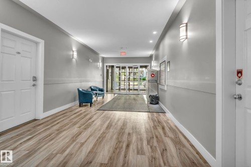 10046 110 Street, Edmonton, AB - Indoor Photo Showing Other Room