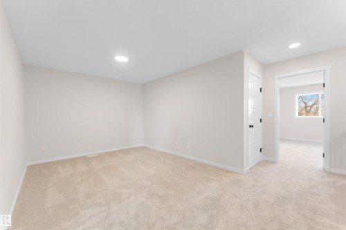 17811 7 St, Edmonton, AB - Indoor Photo Showing Other Room