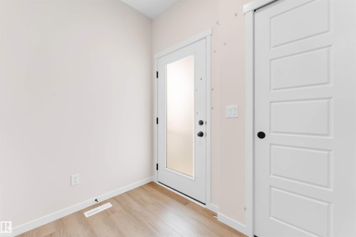 17811 7 St, Edmonton, AB - Indoor Photo Showing Other Room