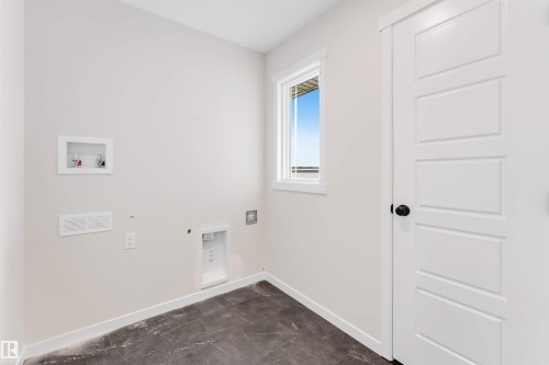 17811 7 St, Edmonton, AB - Indoor Photo Showing Other Room