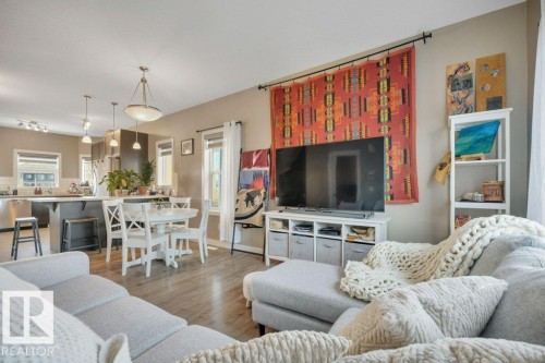 5 150 Everitt Dr, St. Albert, AB - Indoor Photo Showing Living Room