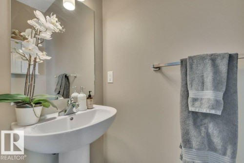 5 150 Everitt Dr, St. Albert, AB - Indoor Photo Showing Bathroom