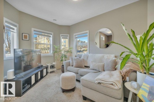 5 150 Everitt Dr, St. Albert, AB - Indoor Photo Showing Living Room