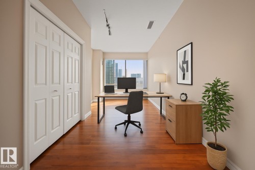 601 10106 105 Street, Edmonton, AB - Indoor Photo Showing Office