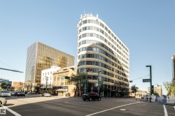 601 10106 105 Street  Edmonton, AB T5J 5E7