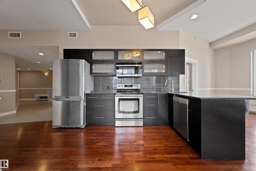 601 10106 105 Street, Edmonton, AB - Indoor Photo Showing Kitchen With Upgraded Kitchen