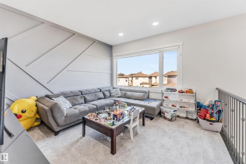 2404 13 Avenue, Edmonton, AB - Indoor Photo Showing Living Room