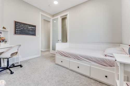 2404 13 Avenue, Edmonton, AB - Indoor Photo Showing Other Room