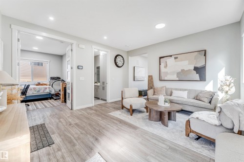 2404 13 Avenue, Edmonton, AB - Indoor Photo Showing Living Room
