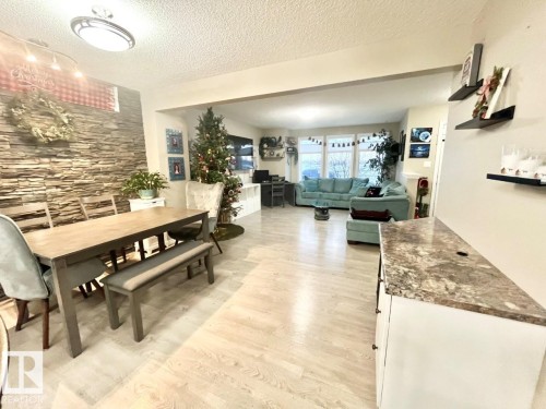 9340 211 Street Nw, Edmonton, AB - Indoor