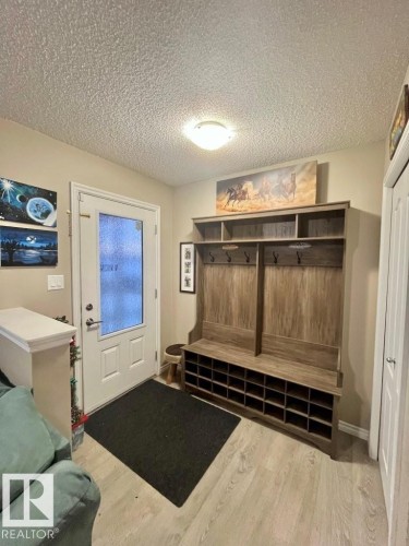 9340 211 Street Nw, Edmonton, AB - Indoor Photo Showing Other Room