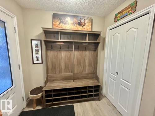 9340 211 Street Nw, Edmonton, AB - Indoor Photo Showing Other Room