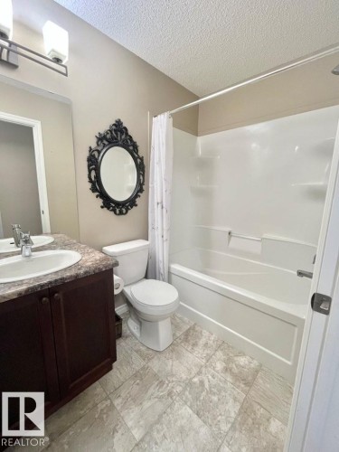 9340 211 Street Nw, Edmonton, AB - Indoor Photo Showing Bathroom