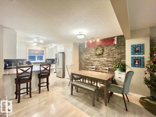 9340 211 Street Nw, Edmonton, AB - Indoor Photo Showing Dining Room