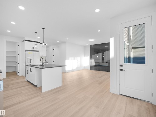 6907 169 Avenue, Edmonton, AB 