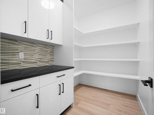 6907 169 Avenue, Edmonton, AB 