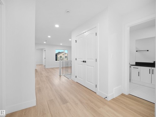 6907 169 Avenue, Edmonton, AB 