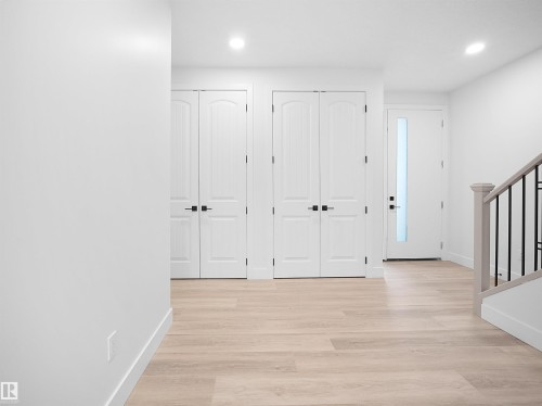 6907 169 Avenue, Edmonton, AB 