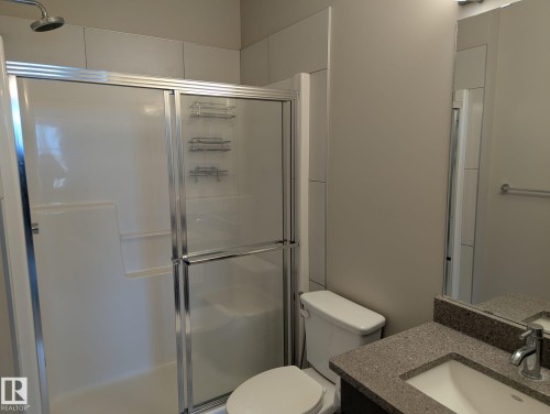319 1144 Adamson Drive, Edmonton, AB - Indoor Photo Showing Bathroom