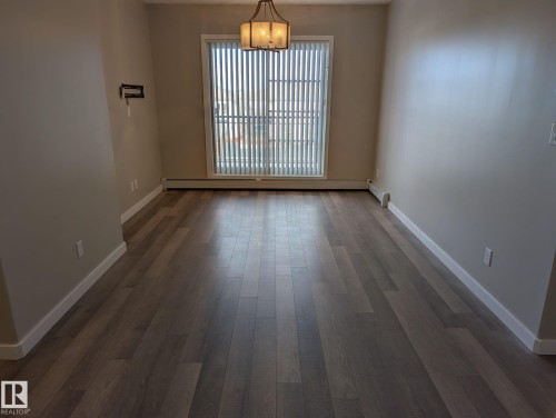 319 1144 Adamson Drive, Edmonton, AB - Indoor Photo Showing Other Room