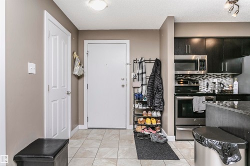 304 274 Mcconachie Dr Nw, Edmonton, AB - Indoor