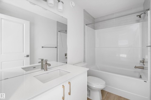 45 Sumac Close, Fort Saskatchewan, AB - Indoor Photo Showing Bathroom