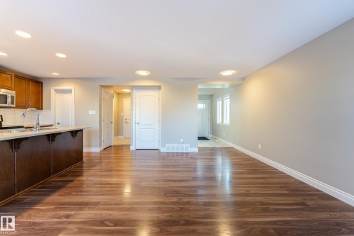 17614 8 Avenue, Edmonton, AB 