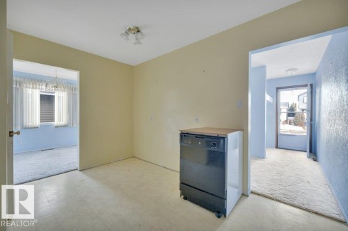 8016 161 Street, Edmonton, AB - Indoor