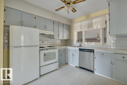 8016 161 Street, Edmonton, AB - Indoor Photo Showing Kitchen