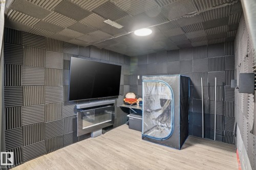 160 Habitat Crescent, Edmonton, AB - Indoor