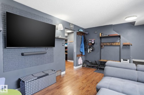 160 Habitat Crescent, Edmonton, AB - Indoor