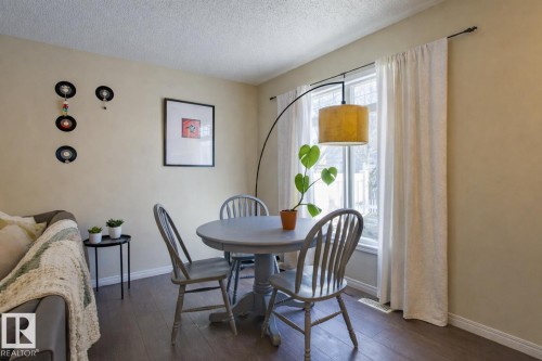 185 804 70 St Sw, Edmonton, AB - Indoor Photo Showing Dining Room