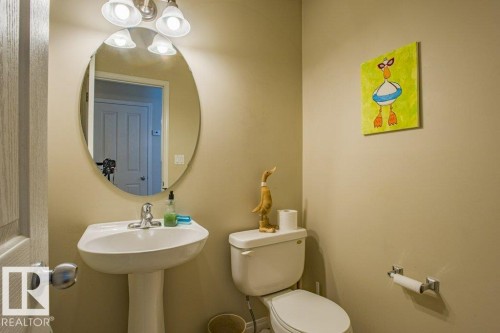 185 804 70 St Sw, Edmonton, AB - Indoor Photo Showing Bathroom