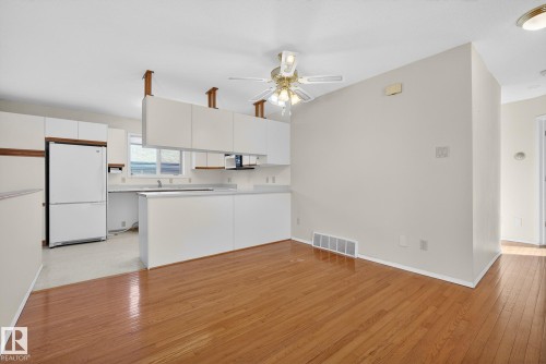 15110 103 Avenue, Edmonton, AB - Indoor Photo Showing Kitchen