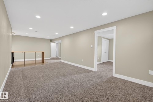 6219 150 Avenue, Edmonton, AB - Indoor Photo Showing Other Room