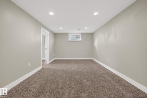 6219 150 Avenue, Edmonton, AB - Indoor Photo Showing Other Room