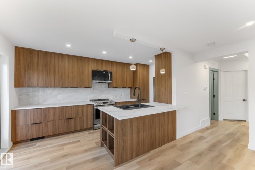5106 47 Street, Stony Plain, AB - Indoor Photo Showing Kitchen With Double Sink