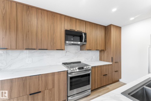 5106 47 Street, Stony Plain, AB - Indoor Photo Showing Kitchen