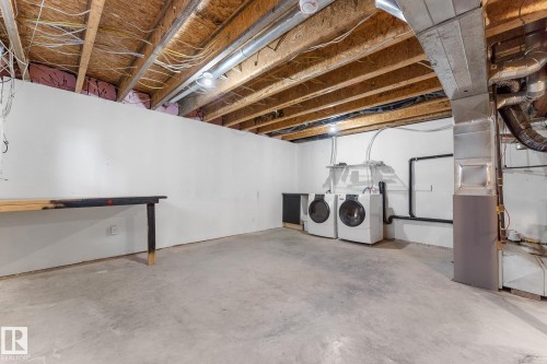 5106 47 Street, Stony Plain, AB - Indoor Photo Showing Laundry Room