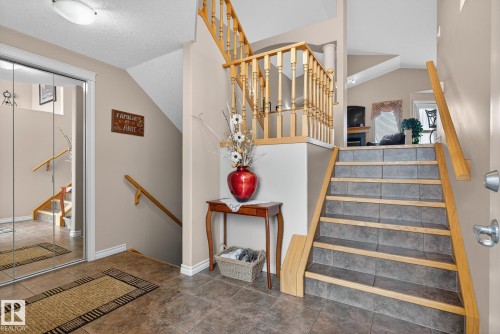 7335 164 Avenue, Edmonton, AB - Indoor Photo Showing Other Room