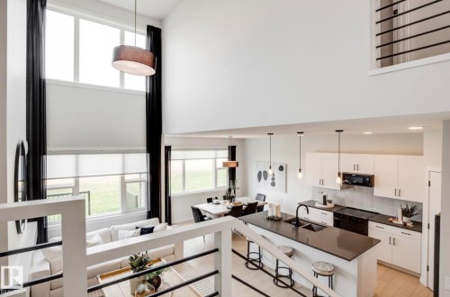 17359 3 Street  Edmonton, AB T5Y 4G7