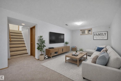 12936 132 Street, Edmonton, AB - Indoor Photo Showing Living Room